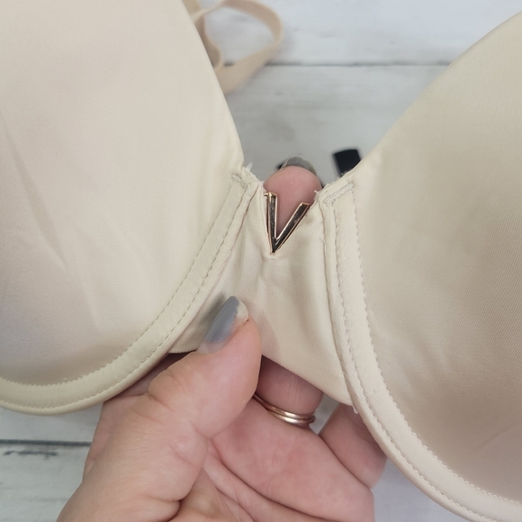 Victoria's Secret multiway bra 32DDD - Picture 2 of 6